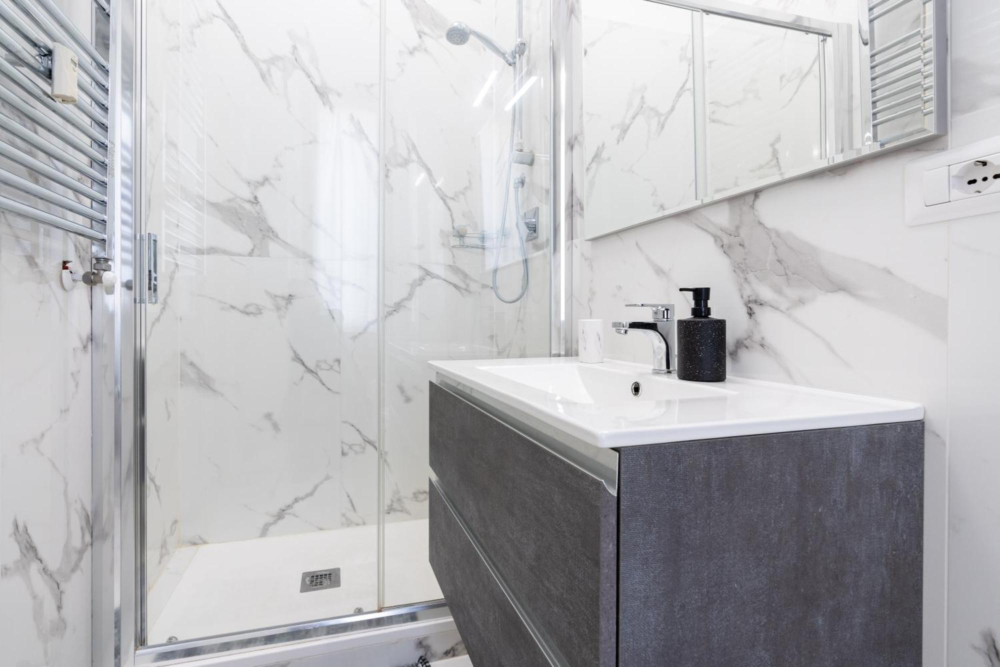 Amazing Apartment Near To Colosseo And Subway Roma Eksteriør bilde