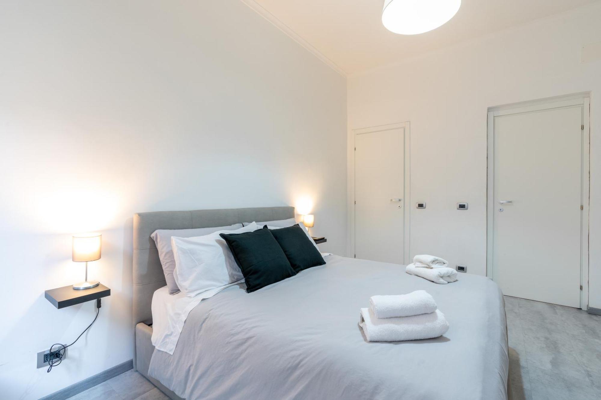 Amazing Apartment Near To Colosseo And Subway Roma Eksteriør bilde