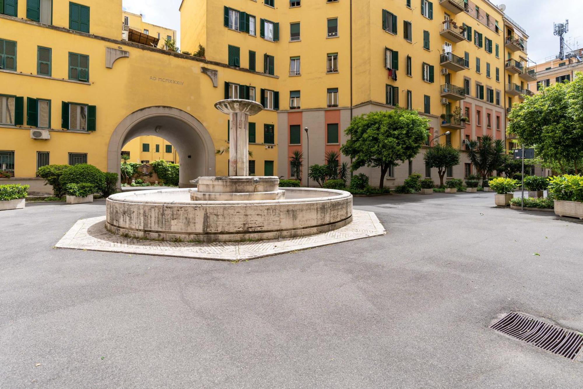Amazing Apartment Near To Colosseo And Subway Roma Eksteriør bilde