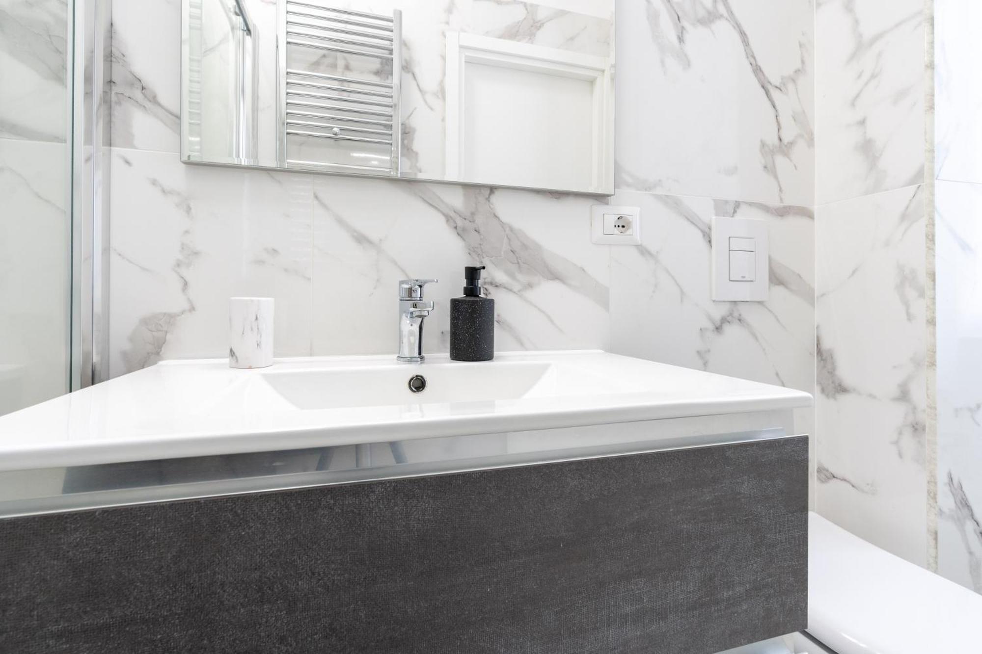 Amazing Apartment Near To Colosseo And Subway Roma Eksteriør bilde